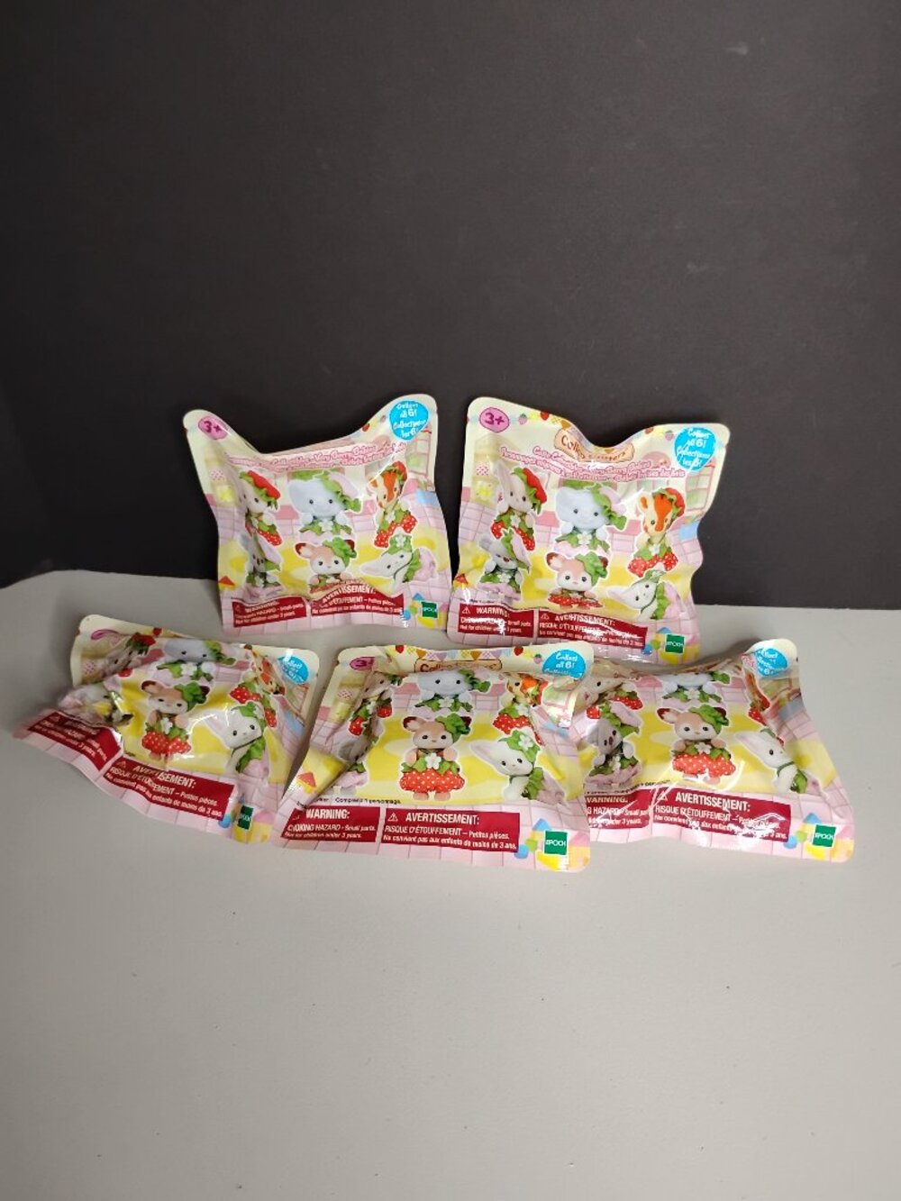 5 Calico Critters Very Berry Babies Cutie Collectibles Blind Bags Unopened